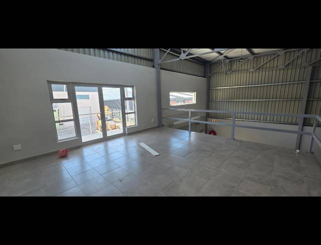 316M² WAREHOUSE TO LET IN RIVERSIDE PARK